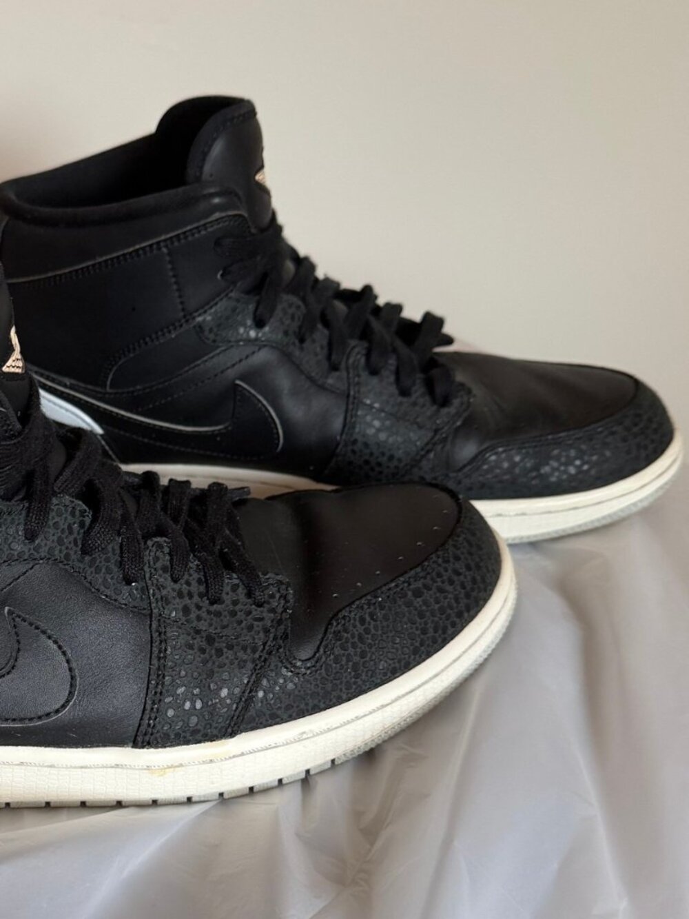 Nike Air Jordan 1 Retro 80's Black/White Sneaker - US Men's Size 12
